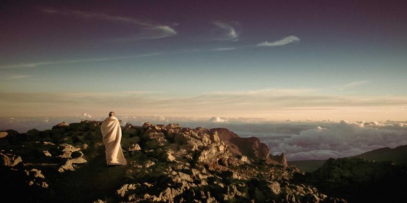 从更衣室到球场：揭秘NBA与CBA团队化学反应如何决定胜负