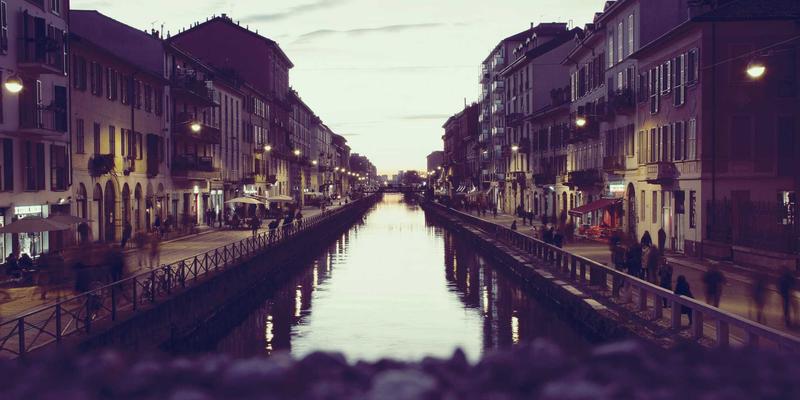 篮球战术深度解析：三角进攻与普林斯顿体系在CBA及实战中的应用